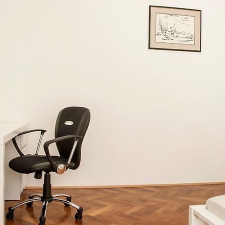 Apartment Pataky Загреб Экстерьер фото